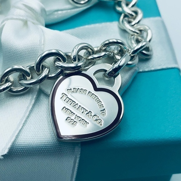 Tiffany & Co CUSTOM New York Heart ID Tag Apple Charm Bracelet with PACKAGING - Picture 8 of 14